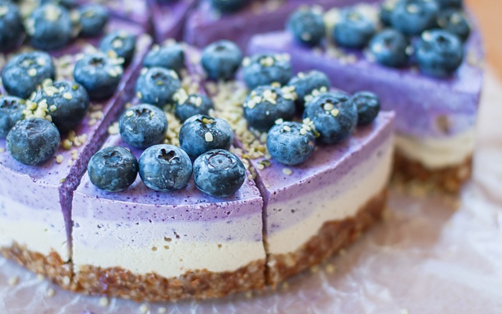 🥗 Wanna Know What People Love About You? Eat Nothing but Vegan Food for 24 Hours to Find Out Vegan blueberry cheesecake