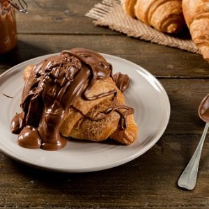Ice Cream Feast Quiz 🍦: What Weather Are You? 🌩️ Nutella croissant