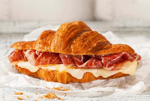 Enjoy an All-You-Can-Eat 🍳 Breakfast Buffet and We’ll Reveal What Type of Partner 😍 Attracts You Spanish ham and melted cheese croissant