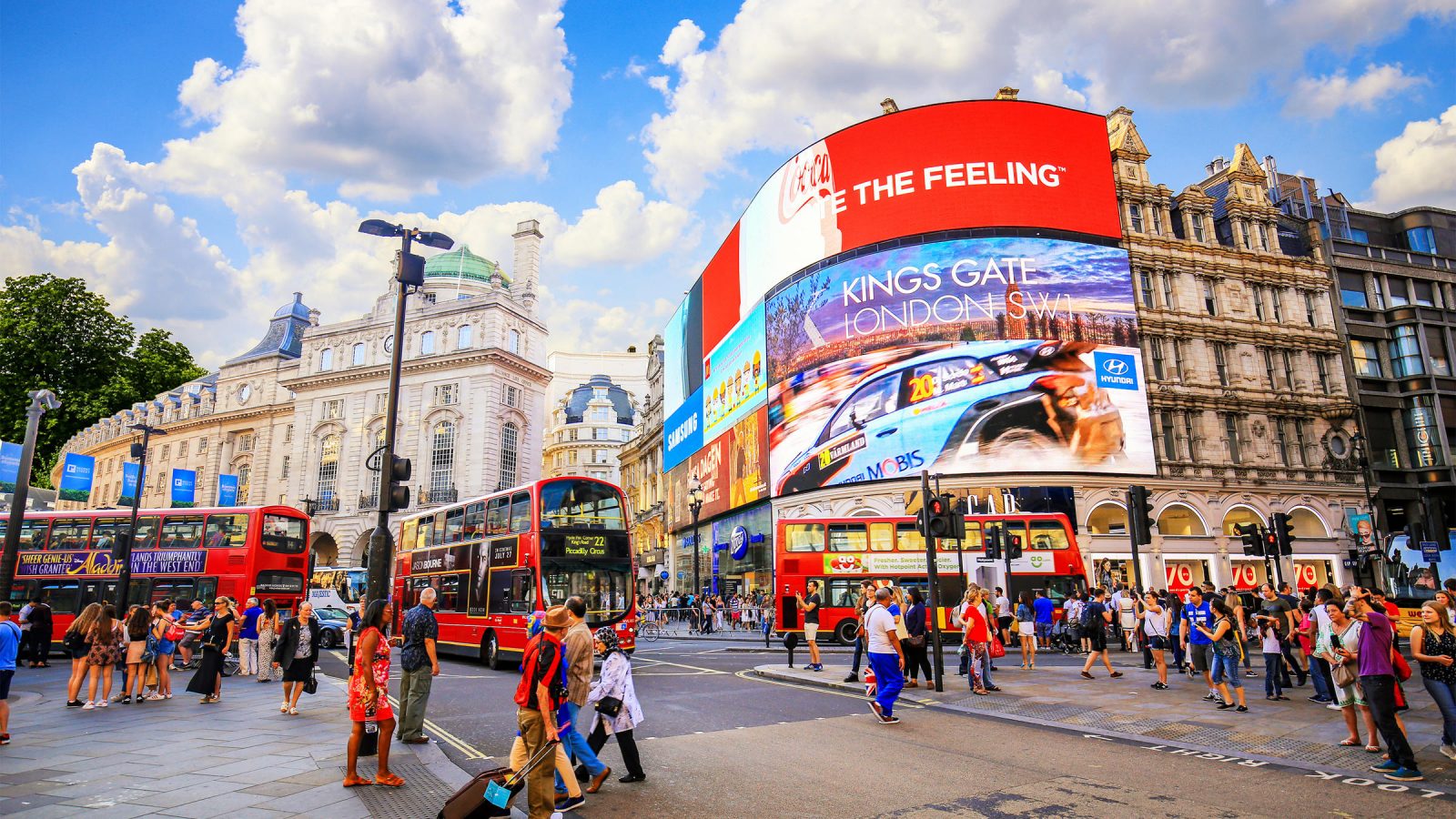 We’ll Give You an 🌮 International Food to Try Based on the ✈️ Places You Would Rather Visit Piccadilly Circus, London, England