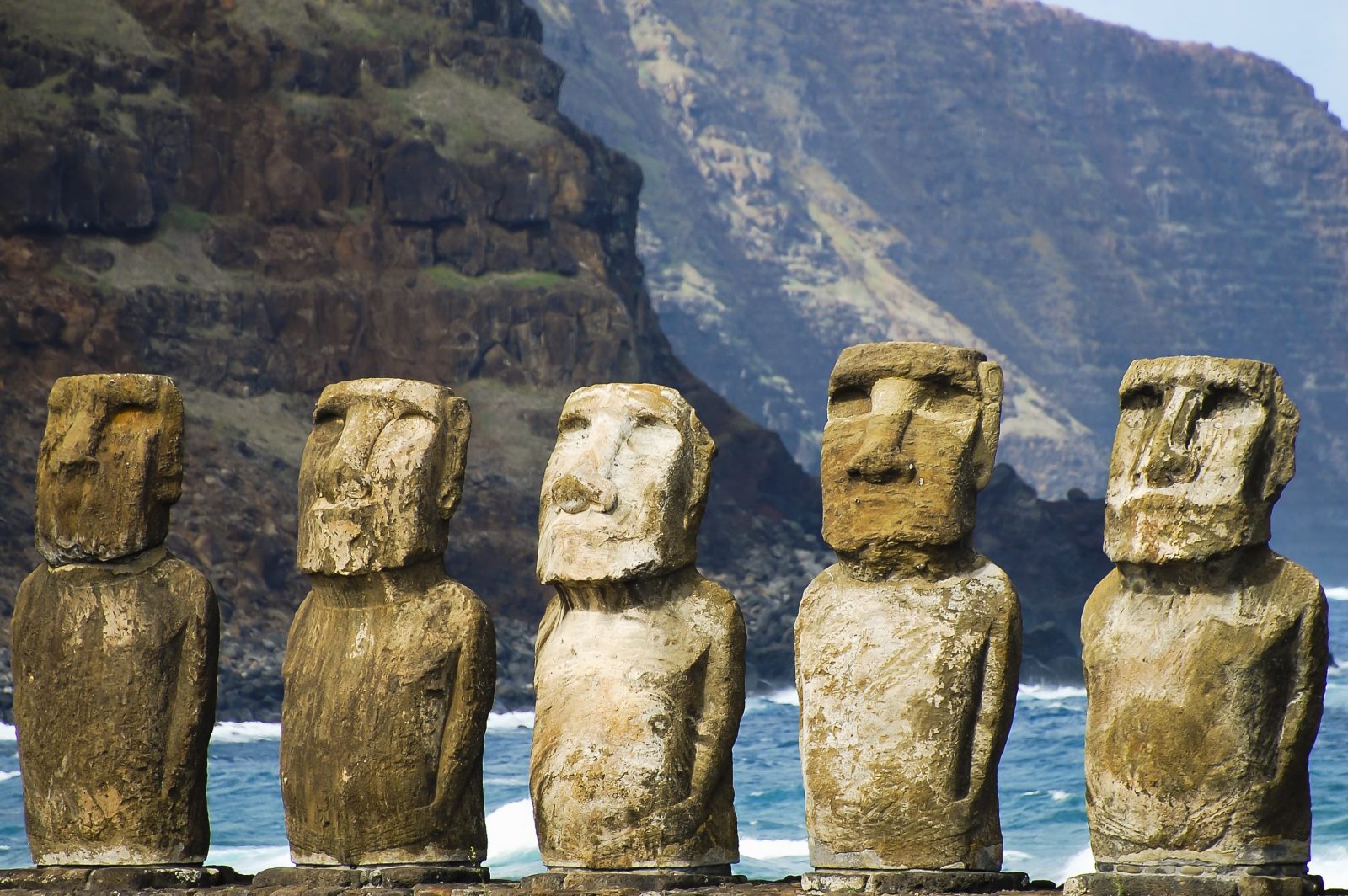 Can You Get at Least 75% On This 24-Question Geography Test Without Googling? Easter Island Moai statues, Chile