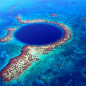 Are You A Desert, Forest, Mountain, Or Ocean? Quiz Dive Belize\'s Great Blue Hole