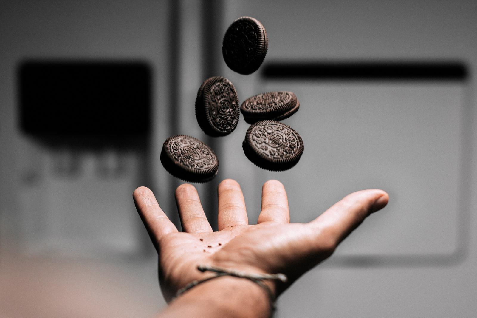 Choose Between This or That to Find Out If You’re a Glass-Half-Full or Glass-Half-Empty Person Oreo cookies