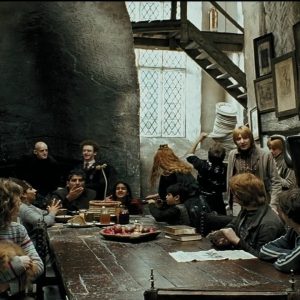 This 🌔 Fantasy Quiz Is Scientifically Designed to Determine What Supernatural Being You’re Most Like The Leaky Cauldron (Harry Potter)