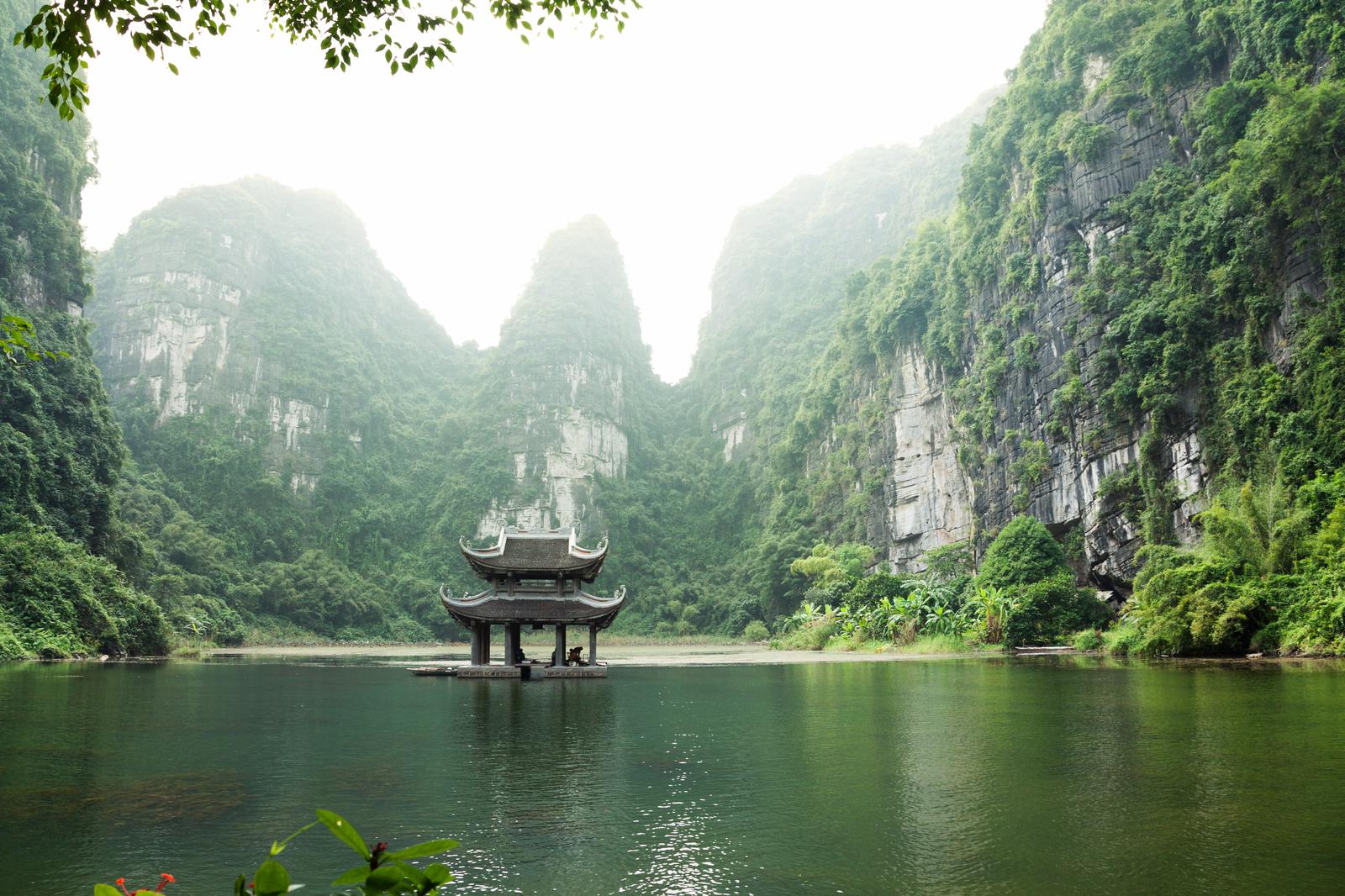 🗽 What Famous Landmark Should You Visit Next Based on Your A-Z Travel Bucket List? Vietnam