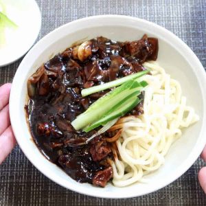 KPop Group-Seoul Travel Quiz Jjajangmyeon (black bean noodles)