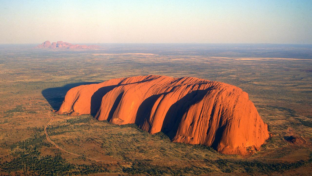 Journey Around the 🌎 Globe from Wherever You Are With This 32-Question Trivia Quiz Uluru, Northern Territories, Australia