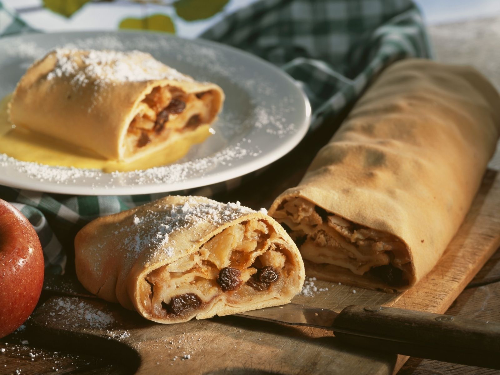 Apfelstrudel Apple Strudel