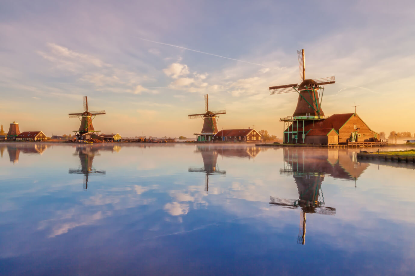 European Capital Quiz 🏰: Novices Vs. Experts - Can You Pass? Netherlands windmills