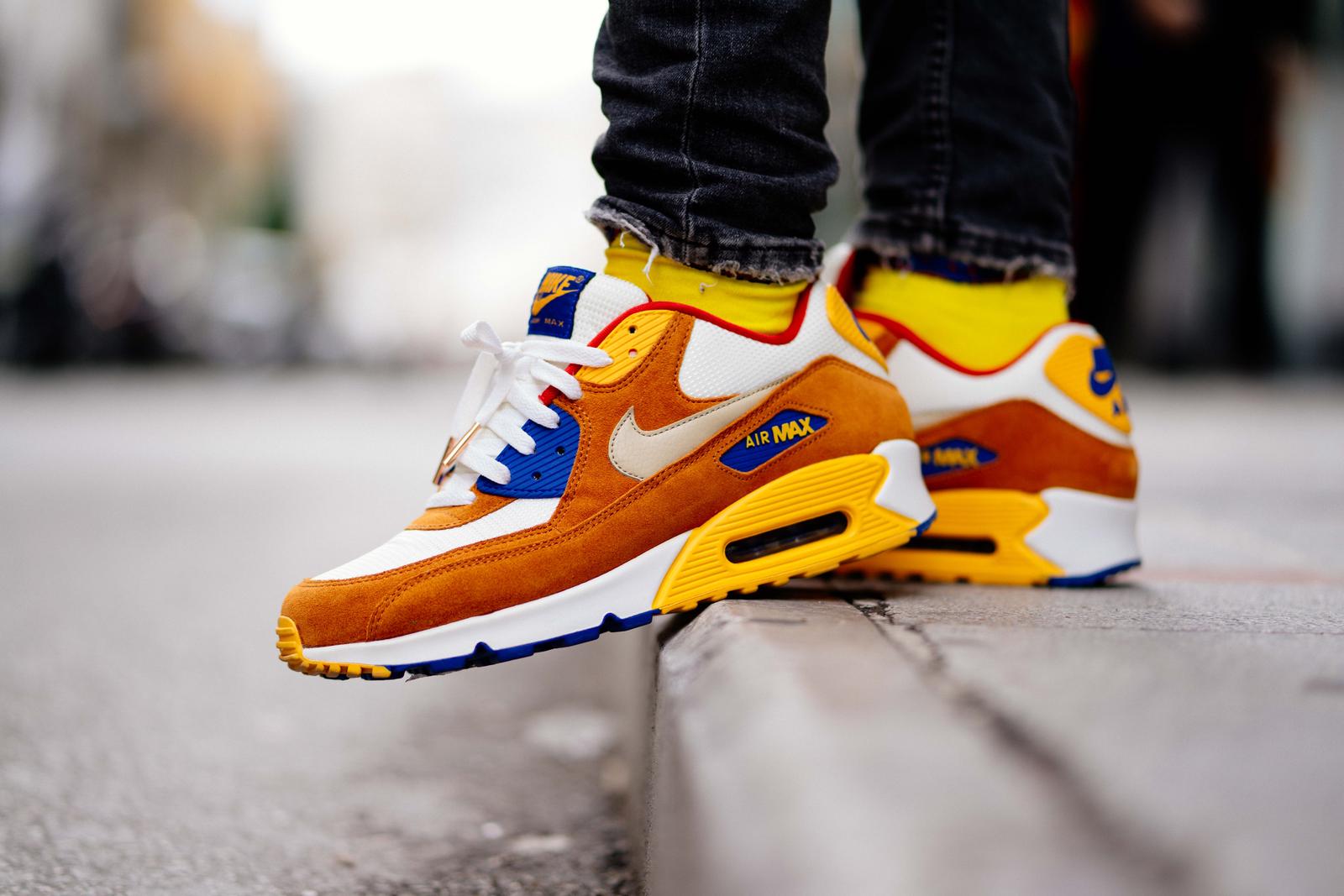 Which Chat App Are You? Quiz Sneakers