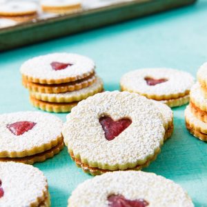 🍪 Craving Cookies and Coffee? ☕ This Quiz Will Tell You Which Brew Best Matches Your Personality Linzer cookie (Austrian jam-filled cookie)