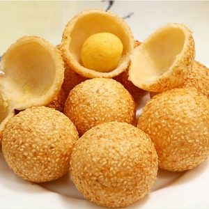 Eat At Global Food Extravaganza To Know Season That Bes… Quiz Banh rán (Vietnamese mung bean and coconut-filled balls)