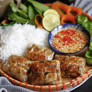 This Seafood Buffet Quiz Will Reveal What Sea Creature You Are Nem cua bể (Vietnamese crab spring rolls)