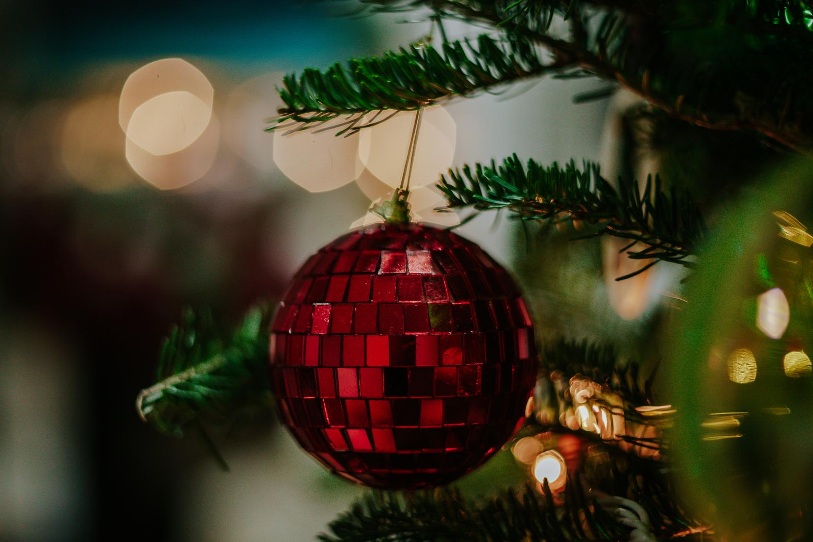 It’s Time to Find Out If You’re More Logical or Emotional With This “This or That” Game Christmas Tree Decorations Disco ball