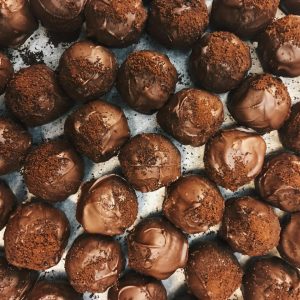 Create Ice Cream Sundae & We'll Guess Birthstone Quiz Chocolate balls