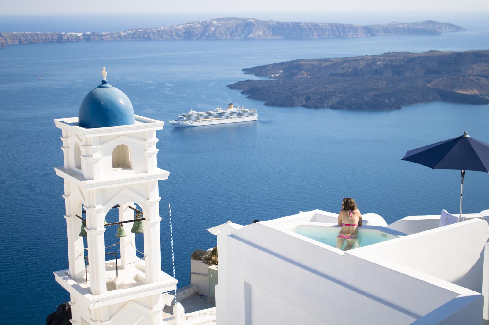 You got: Santorini, Greece! Dine Across Europe and I’ll Determine Which Famous Island You’d End up Owning 🏝️