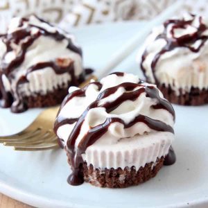 Have Fun Choosing Cold Desserts To Know What % Cold-Hea… Quiz Mini Ice Cream Cakes