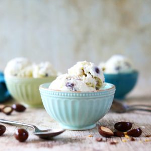 Ice Cream Buffet Quiz🍦: What's Your Foodie Personality Type? Almond Joy ice cream