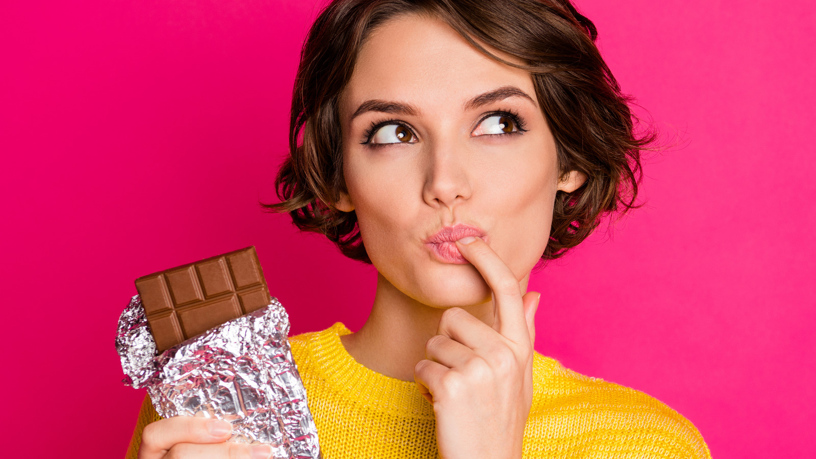 Choose Between Sweet and Salty Snacks and We’ll Guess Your Current Relationship Status Eating chocolate bar craving