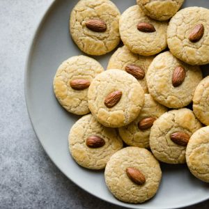 Food Quiz 🍓! What Dog Breed 🐶 Is Your Perfect Match? Almond cookies