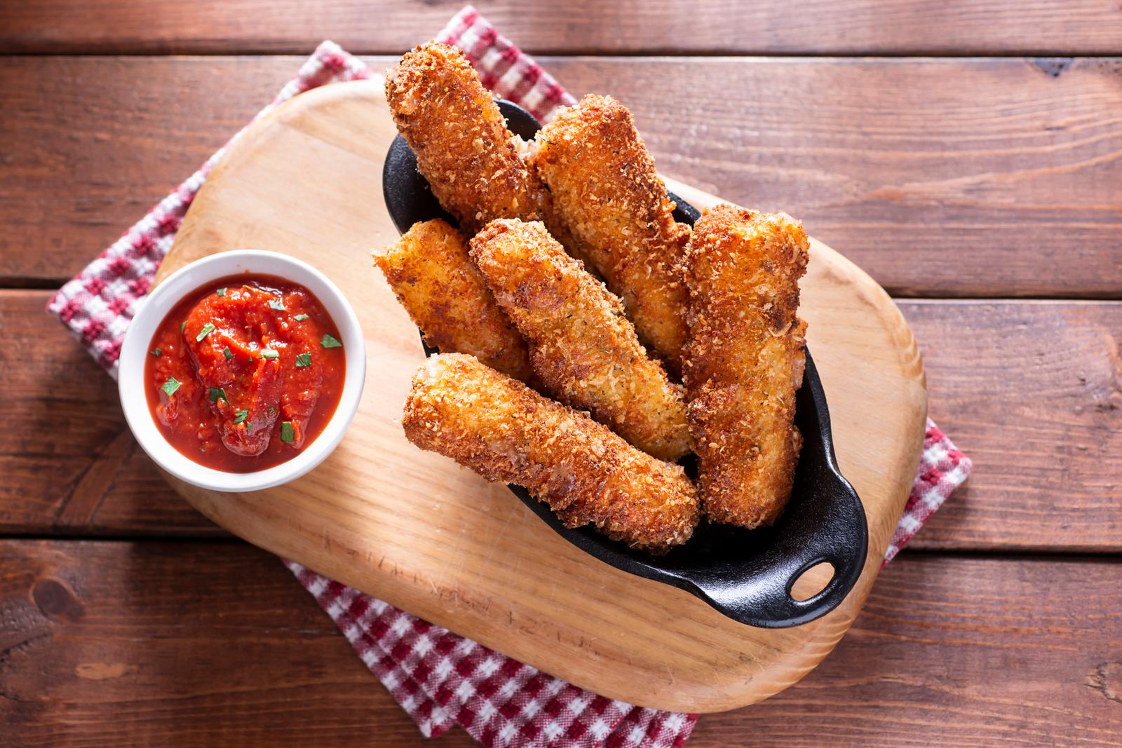 Play This Comfort Food “Would You Rather” to Find Out What State You’re Perfectly Suited for Mozzarella sticks
