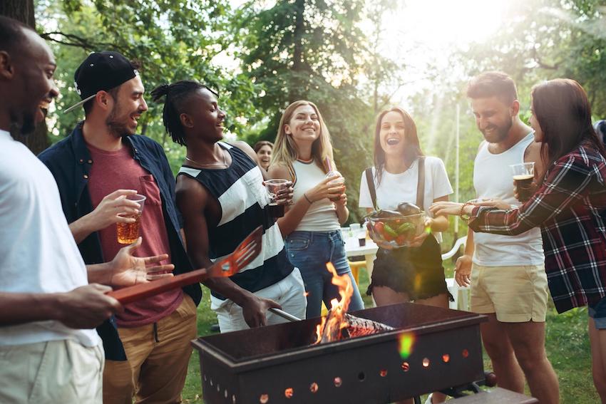 We Can Guess Your Age Based on the 🌭 BBQ Party You Throw BBQ