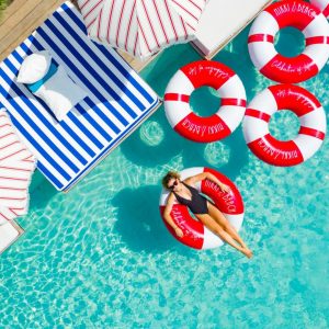 New Year's Bucket List Quiz Relax by a pool
