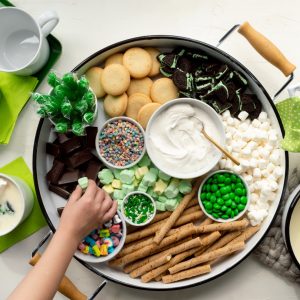 What Shade Of Green Are You? Quiz St. Patrick\'s Day snack board