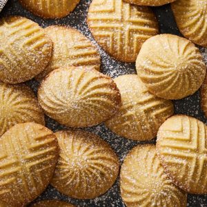 Eat Exotic Dessert Feast To Know Which Aroma Matches Yo… Quiz Ma\'amoul (Arabic butter cookies with fruit or nut filling)