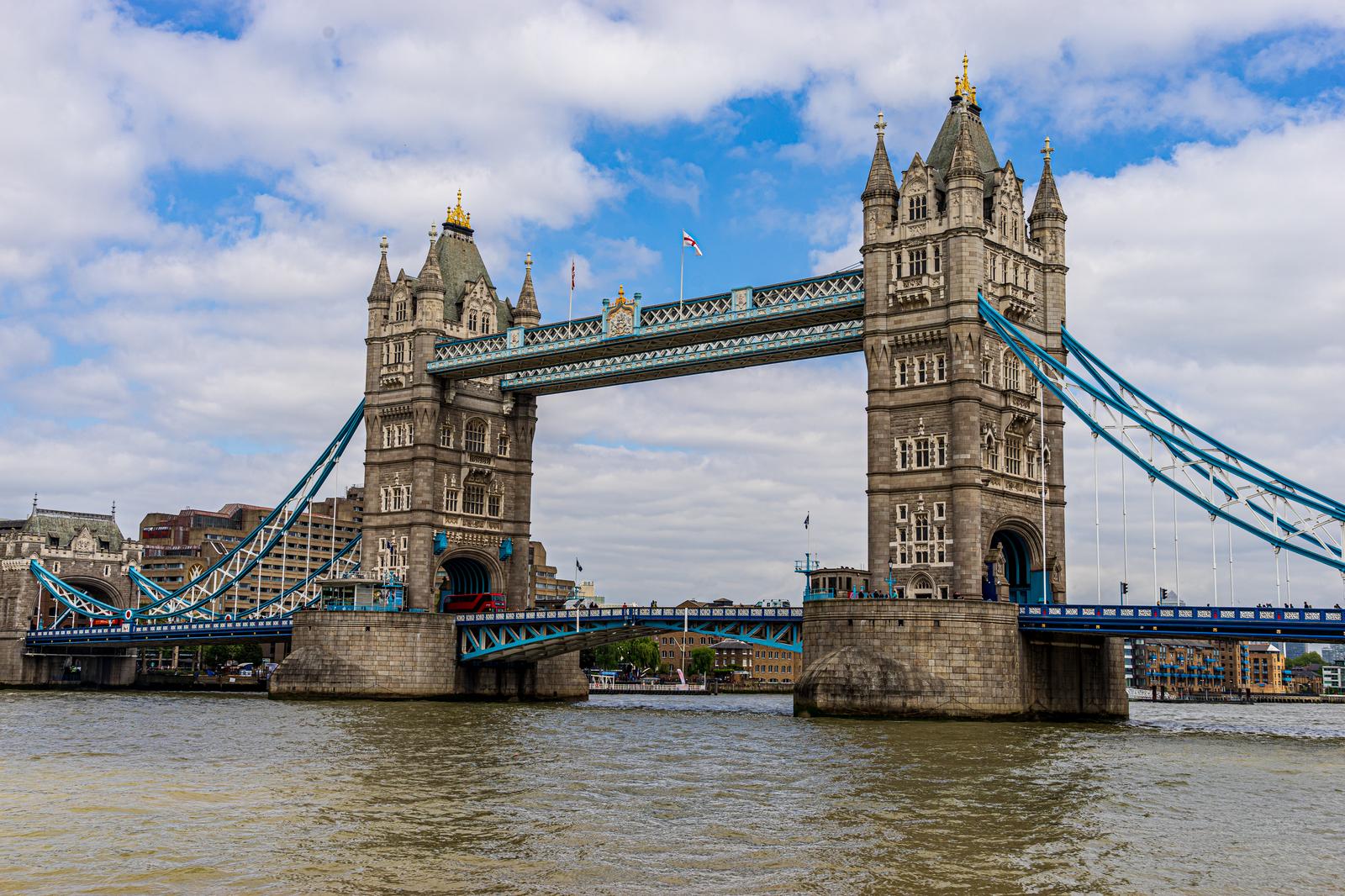 E In Geography Quiz Tower Bridge, London