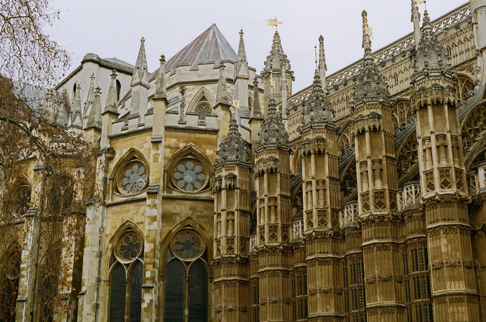 Curate Your Ultimate Travel Wish List ✈️ Covering the Entire Alphabet and We’ll Reveal If You’re Left- Or Right-Brained Westminster Abbey, London, England, United Kingdom