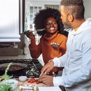 Smile Dating Test Cooking a fancy meal together