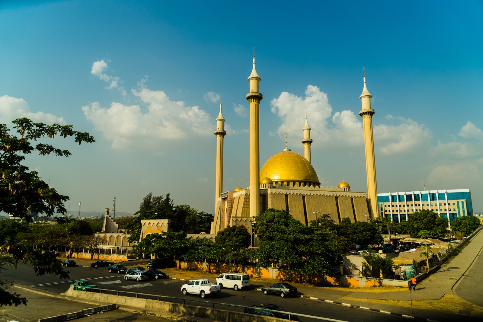 This City-Country Matching Quiz Gets Progressively Harder With Each Question – Can You Keep up With It? Abuja National Mosque, Nigeria