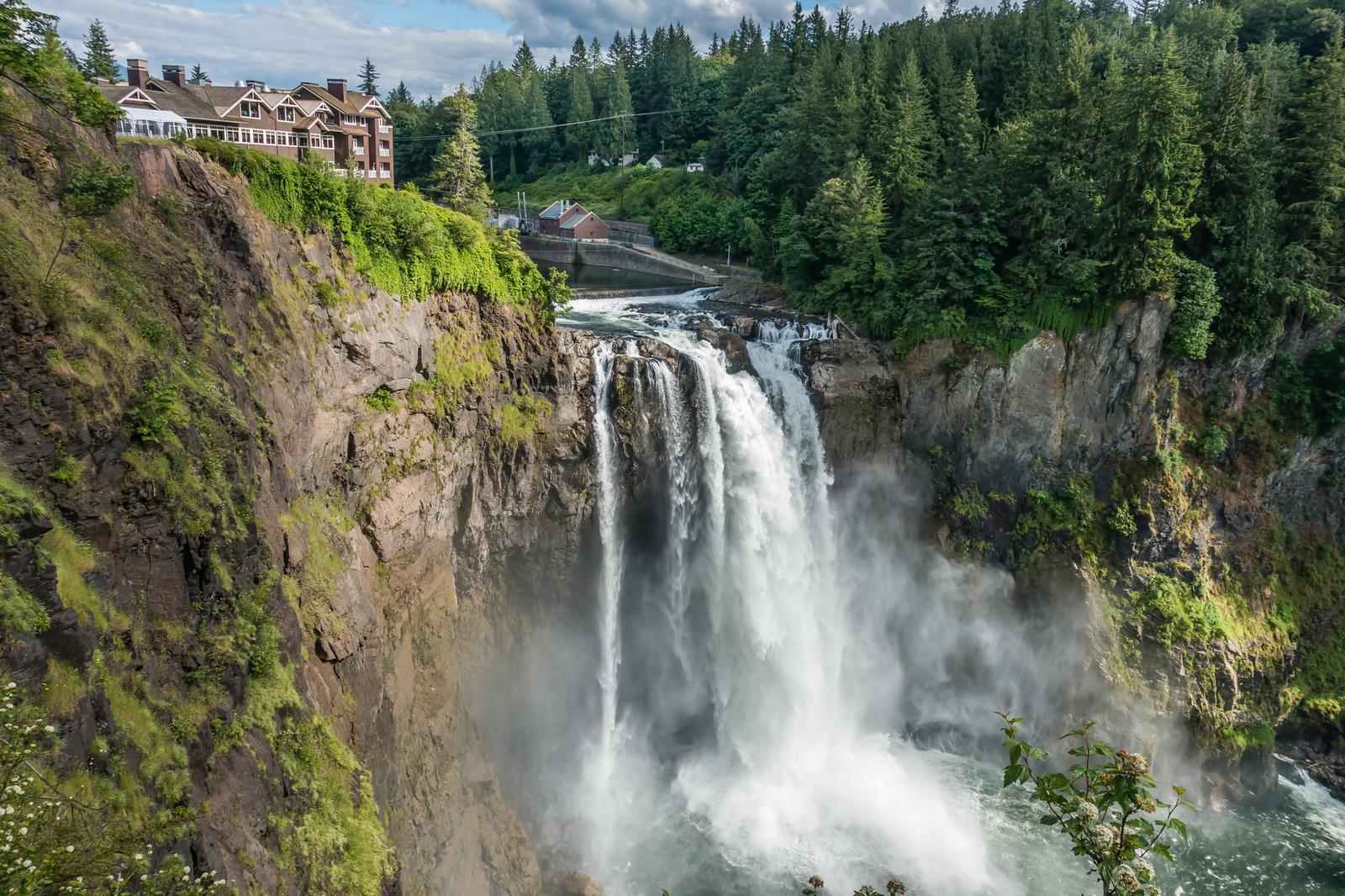 Are You a World Traveler? Test Your Knowledge by Matching These Majestic Natural Sites to Their Countries! Snoqualmie Falls 5
