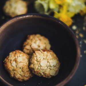 Which Christmas Character Are You? Quiz Almond cookies