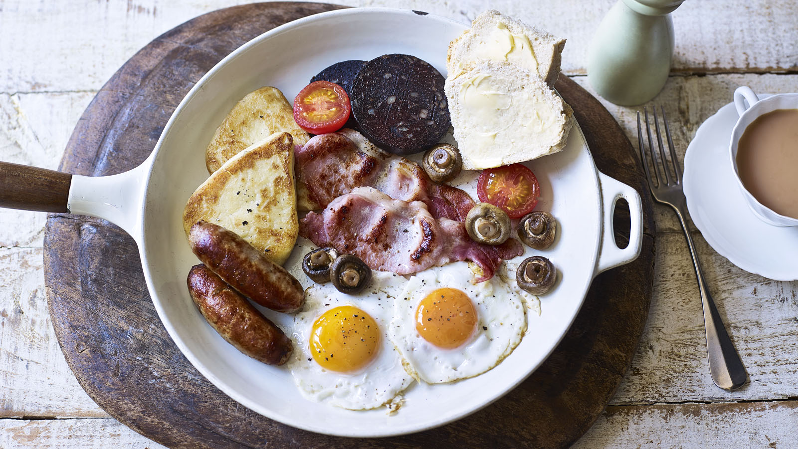 Pick Breakfast Foods And Get A Birthday Cake Flavor Quiz Ulster fry (traditional Irish breakfast)