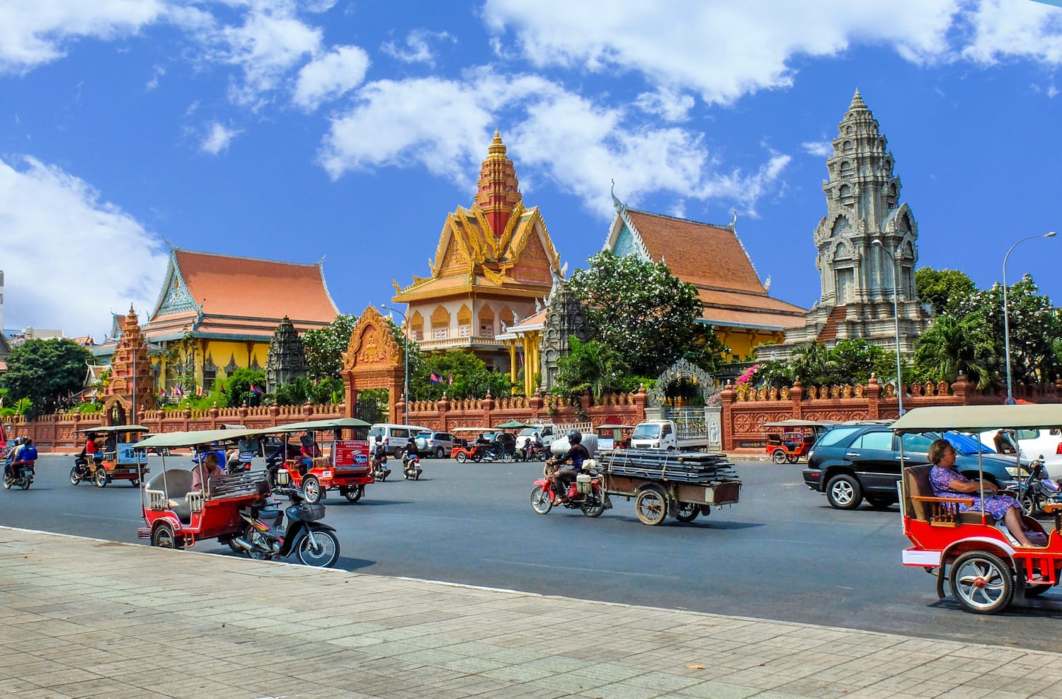 Asian Cities Quiz! Can You Identify Them From 1 Photo? Phnom Penh, Cambodia