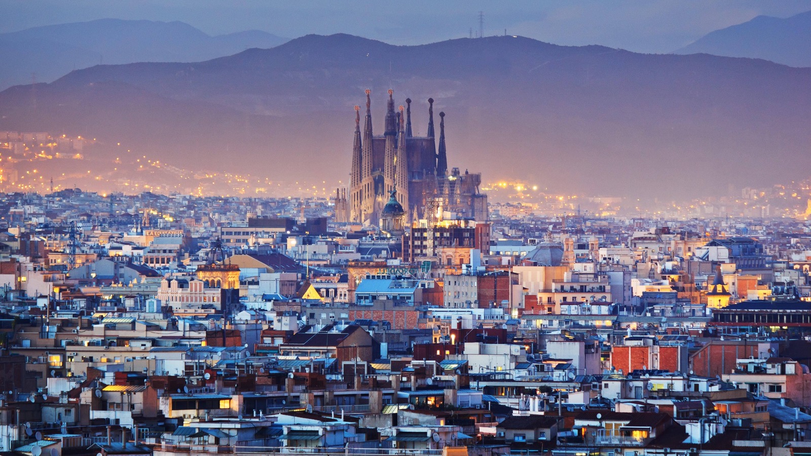 Places Starting With B Quiz La Sagrada De Familia, Barcelona, Spain