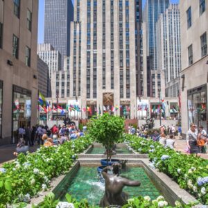 NYC Trip Planning Quiz 🗽! Can We Guess Your Age? Rockefeller Center