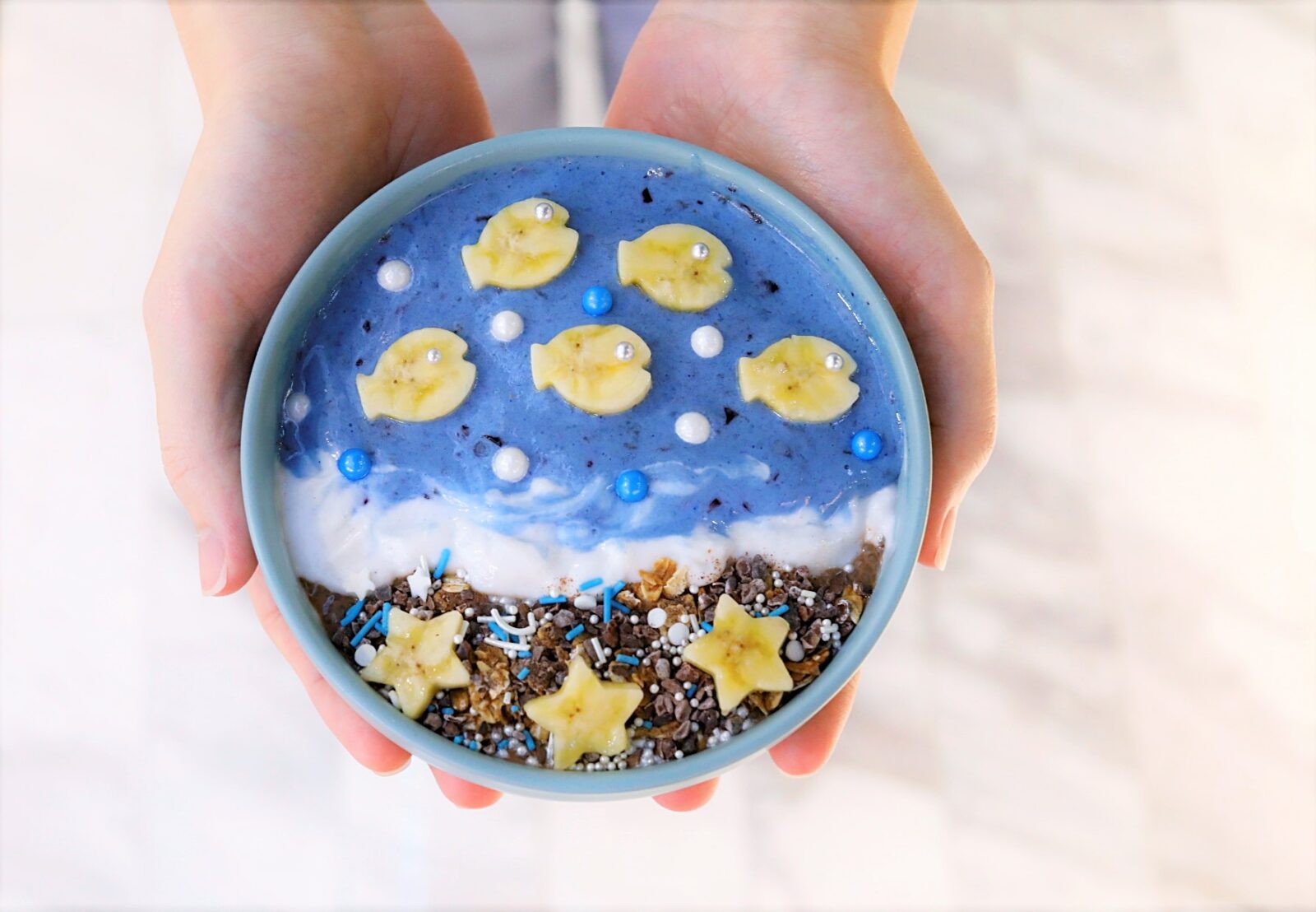 Blue Food Personality Quiz Blue spirulina smoothie bowl