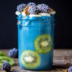 Enjoy Rainbow Breakfast & I'll Guess Age Food Quiz Blue spirulina smoothie
