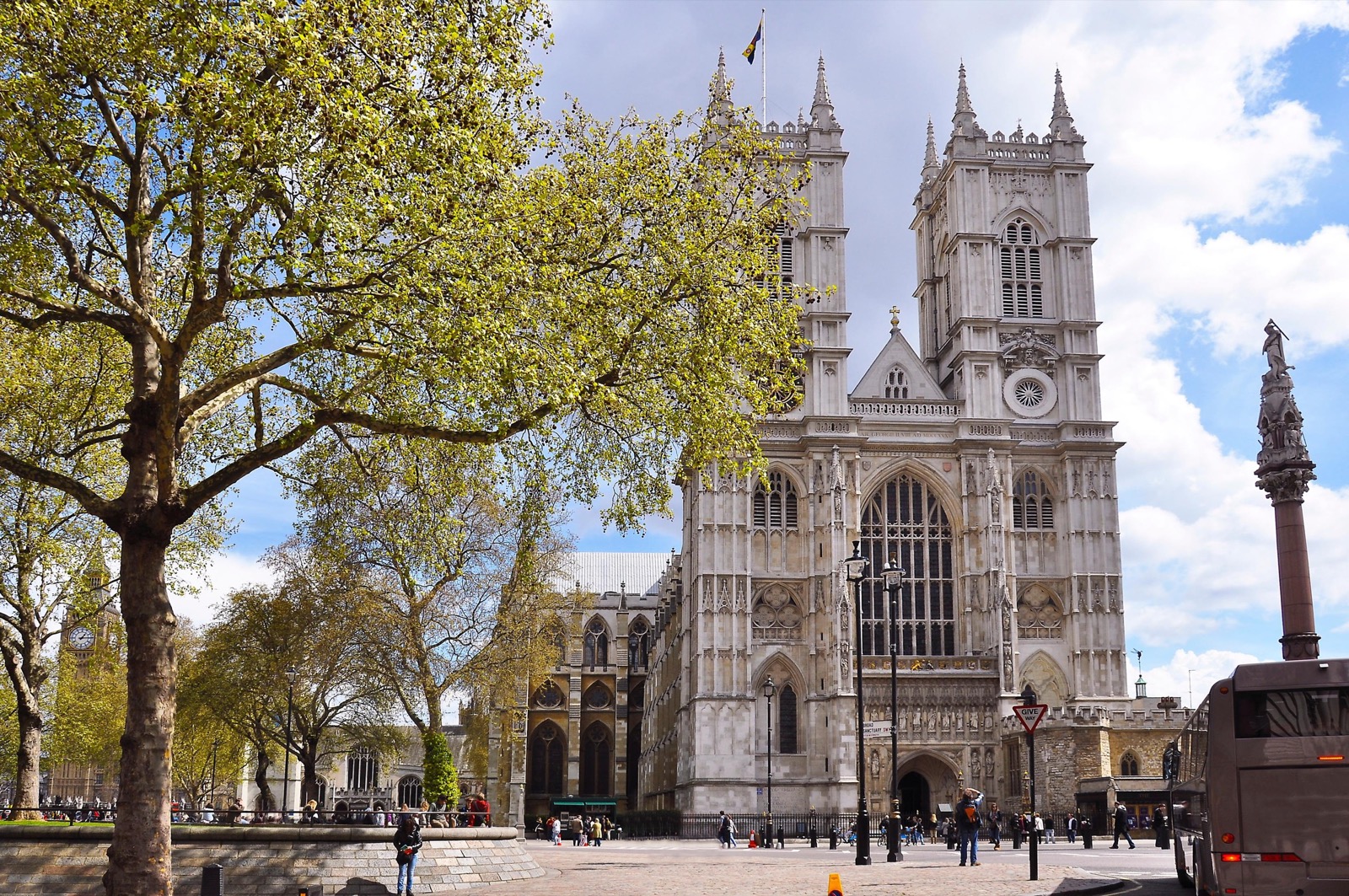 T Trivia Quiz Westminster Abbey, London, England