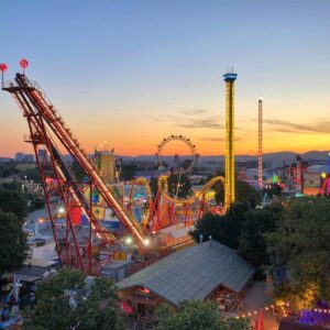 Fall Activities Quiz Attend a fall-themed amusement park