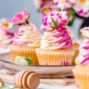 This Cupcake Quiz Will Reveal What Your Fortune Cookie Says Blackberry cupcake