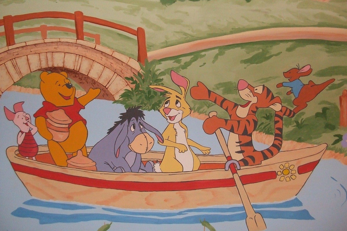 Winnie the Pooh boat rowing