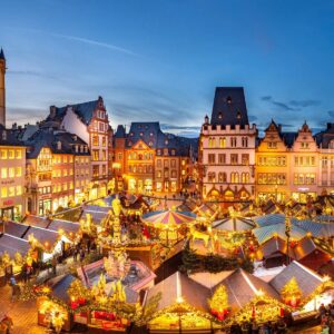 What Christmas Dessert Are You? Quiz Visiting a Christmas market in Europe
