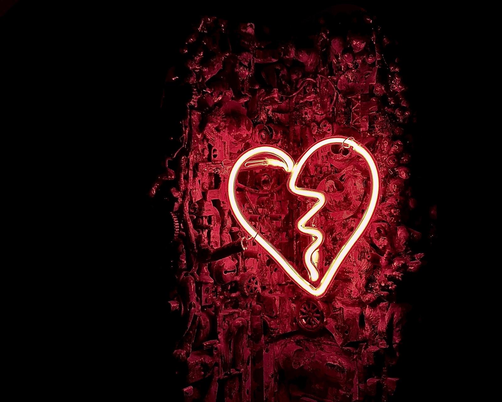 Love Songs Trivia Quiz Broken heart heartbreak