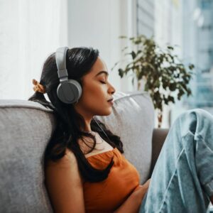 Am I Emo? Quiz Listen to music or make art