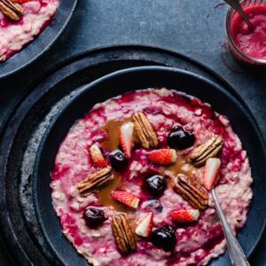 Enjoy Rainbow Breakfast & I'll Guess Age Food Quiz Oatmeal with berries and nuts