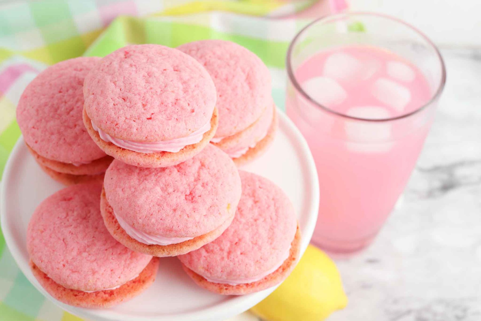 Pink Valentine's Day Quiz Pink cookies